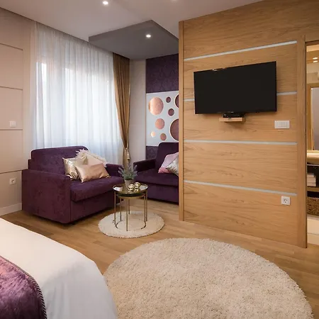 Vip فندق مبيت وإفطار 4*