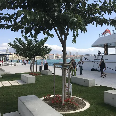 Vip فندق مبيت وإفطار سبليت