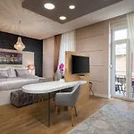 Vip 4* Split