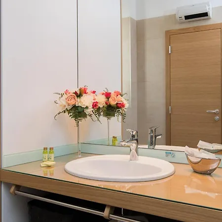 Vip לינה וארוחת בוקר 4*