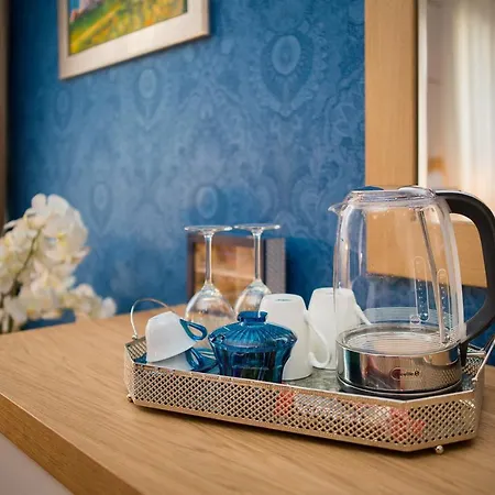 Vip Bed & Breakfast 4*