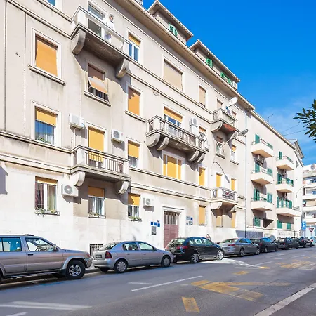 Vip krevet i doručak Split